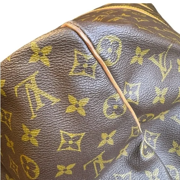 Louis Vuitton Keepall 55 Duffle Bag - Picture 5 of 10